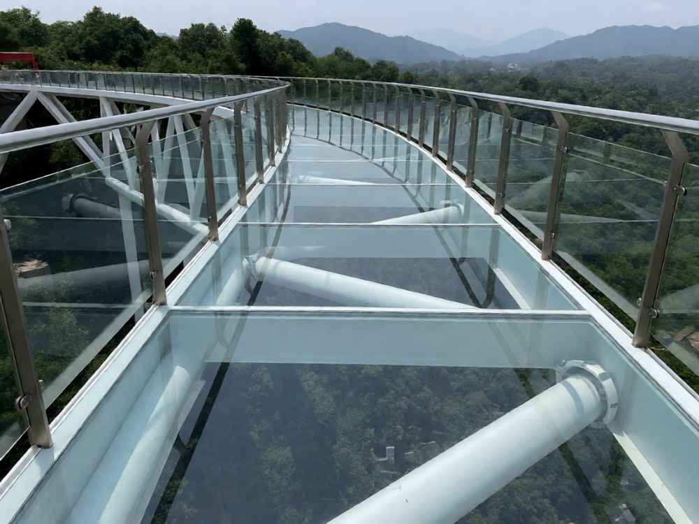 万盛玻璃廊桥官方网站